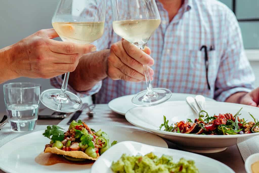 accords-mets-et-vins-pexels-sofía-rabassa-10305713