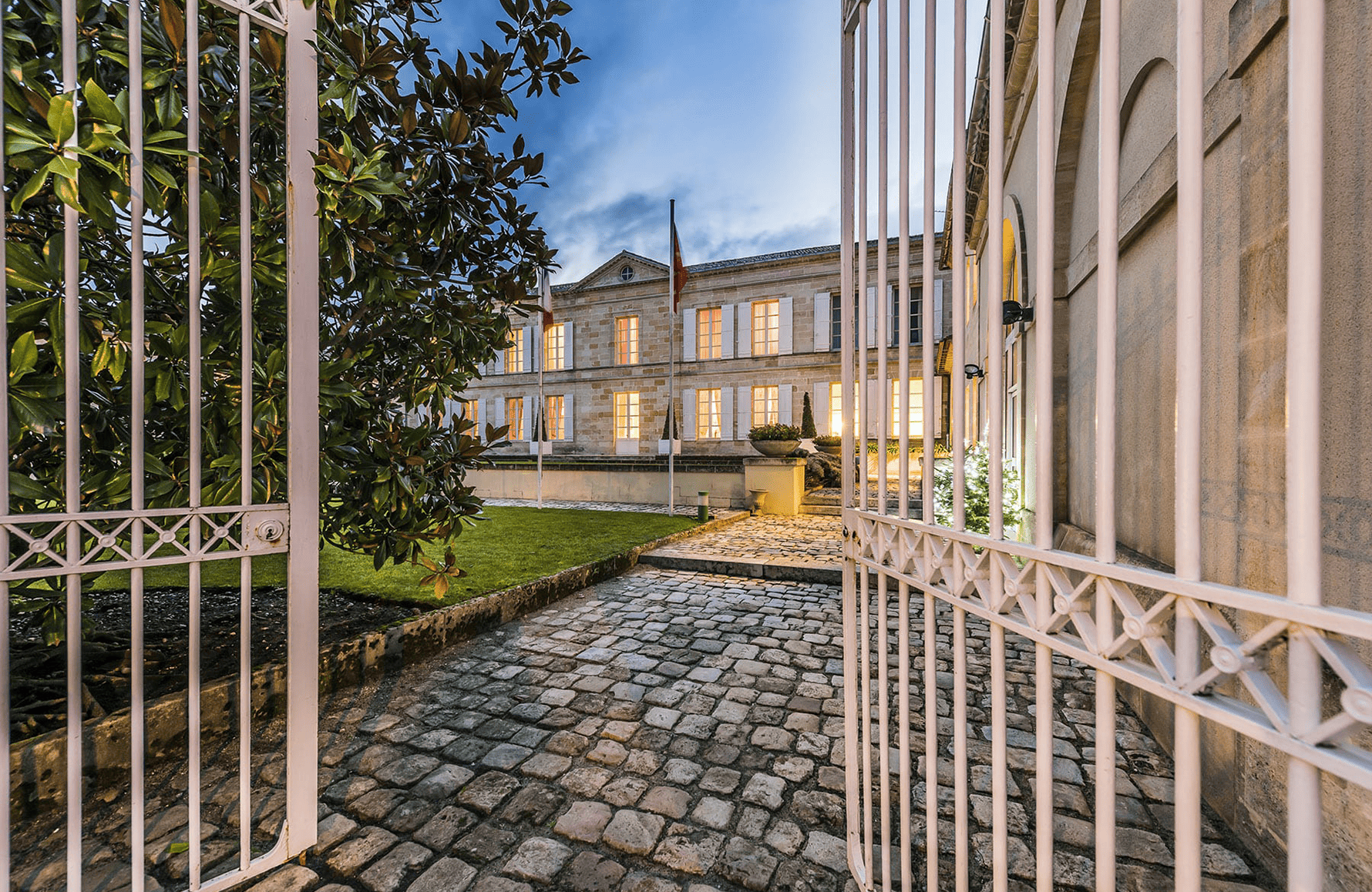 the story of Grand-Puy Ducasse Castle
